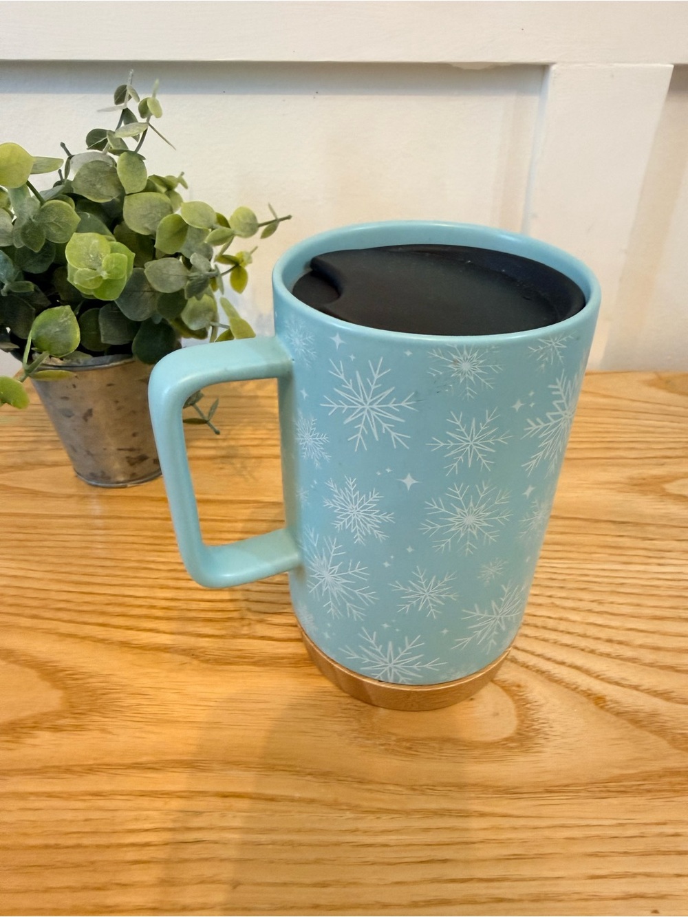 🌿10/$25 • Sully Innovations Snowflake Ceramic Travel Mug